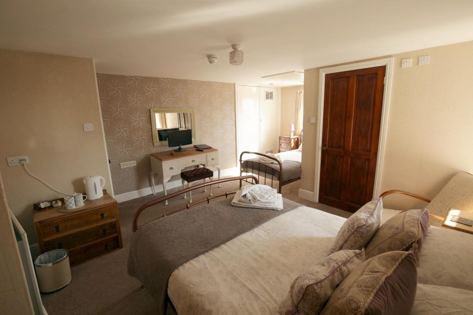 Hotel Fitzwarine House Whittington Habitación foto